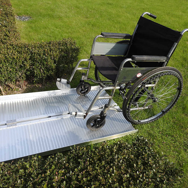 4 Ft Home Corridor Aluminum Alloy Folding Wheelchair Ramp Silver